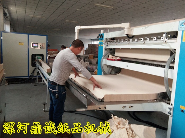 抽紙加工現場 抽紙加工現場