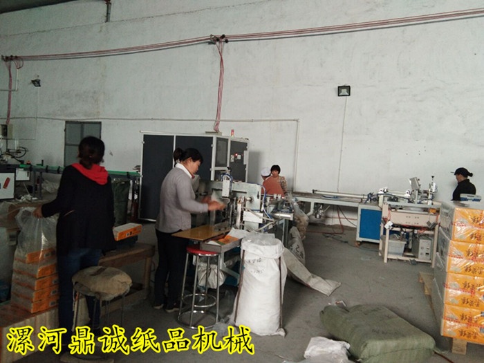 衛生紙加工現場 衛生紙加工現場