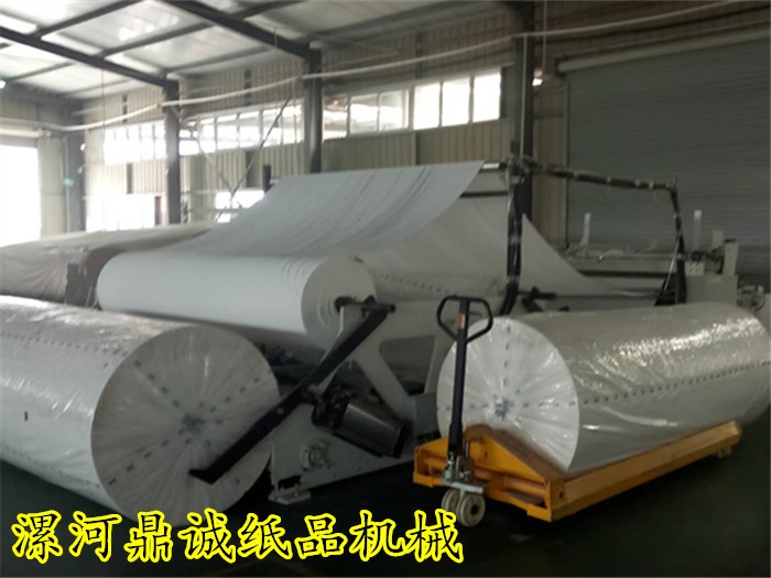 衛生紙加工現場 衛生紙加工現場