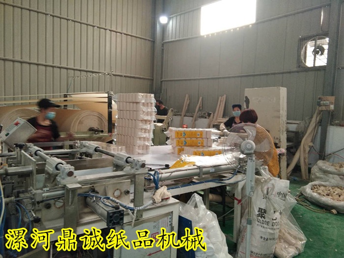 卷紙加工現場 卷紙加工現場