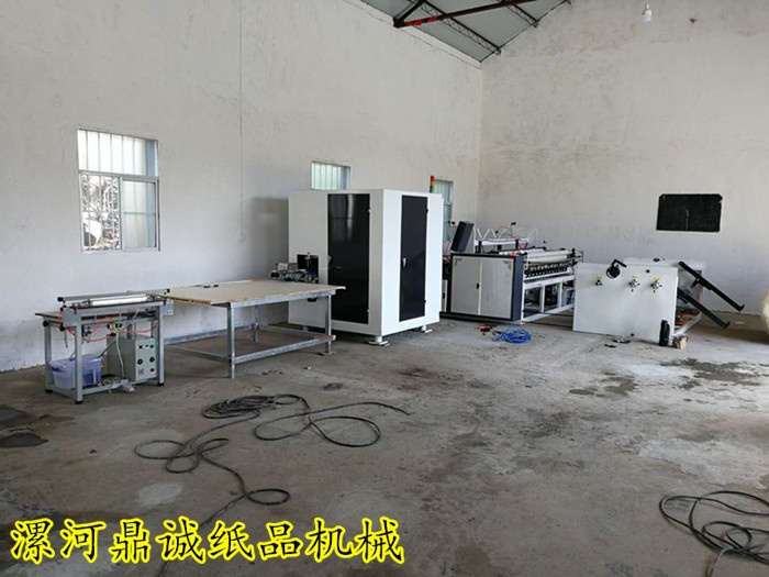 1880型全自動衛生紙復卷機 1880型全自動衛生紙復卷機